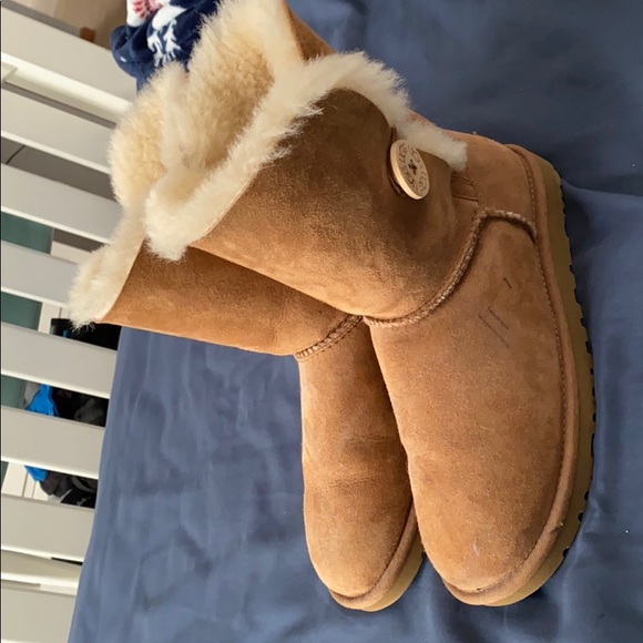 Ugg Boots - Picture 2 of 5